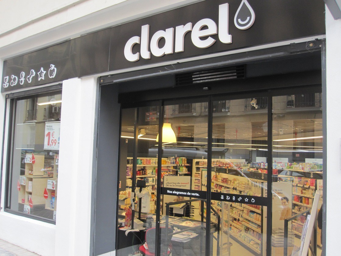 Archivo - Una tienda Clarel