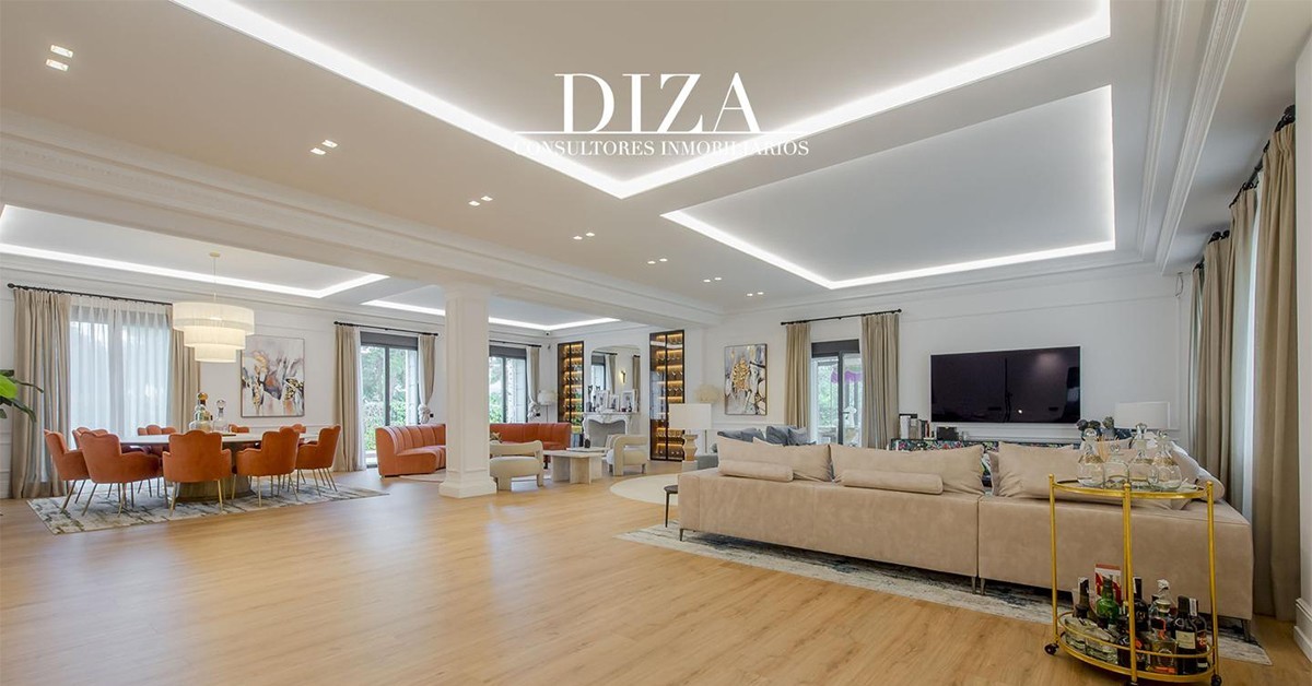 Mansion for sale with materials from a former palace in one of Madrid's prime neighbourhoods