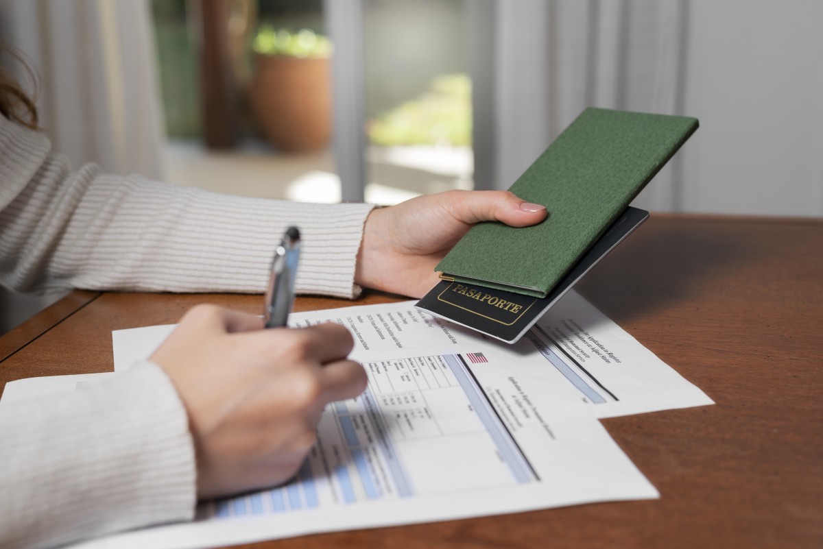 Renting to foreigners: how to do it and what documents to ask for