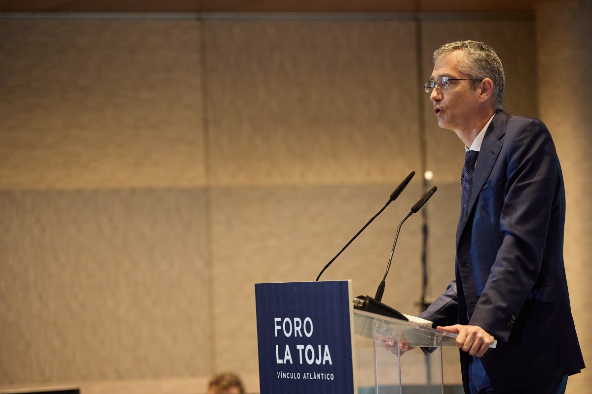 Archivo - El gobernador del Banco de España, Pablo Hernández de Cos, durante el acto homenaje al exministro del Gobierno y exlíder del PP catalán Josep Piqué, en el Hotel Eurostars Suites Mirasierra 5, a 5 de julio de 2023, en Madrid (España). 