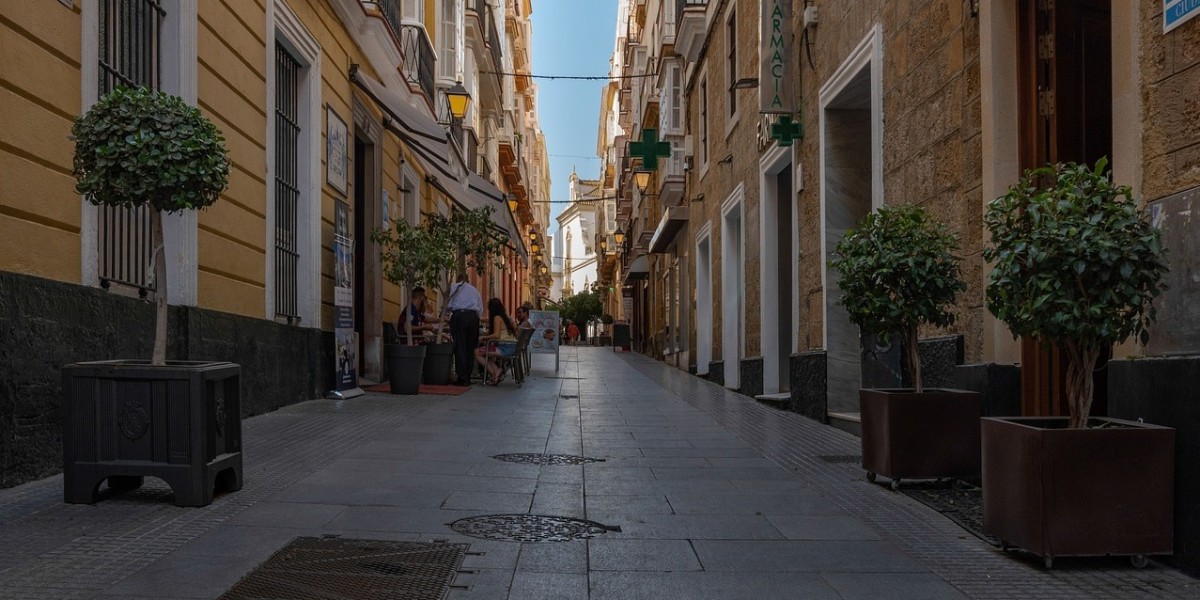 Living in Cadiz