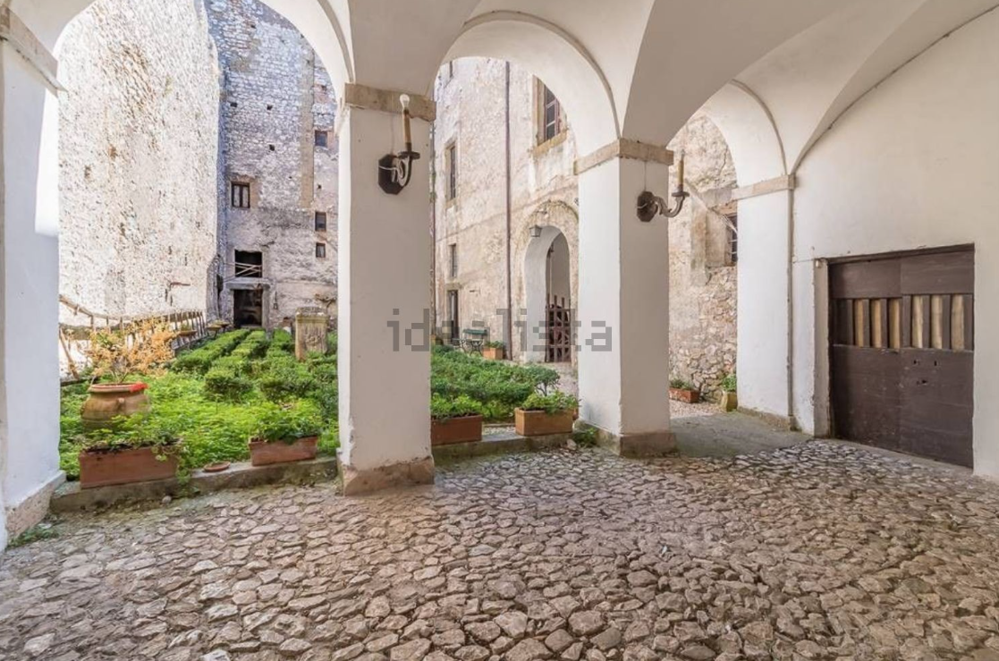 castello in vendita