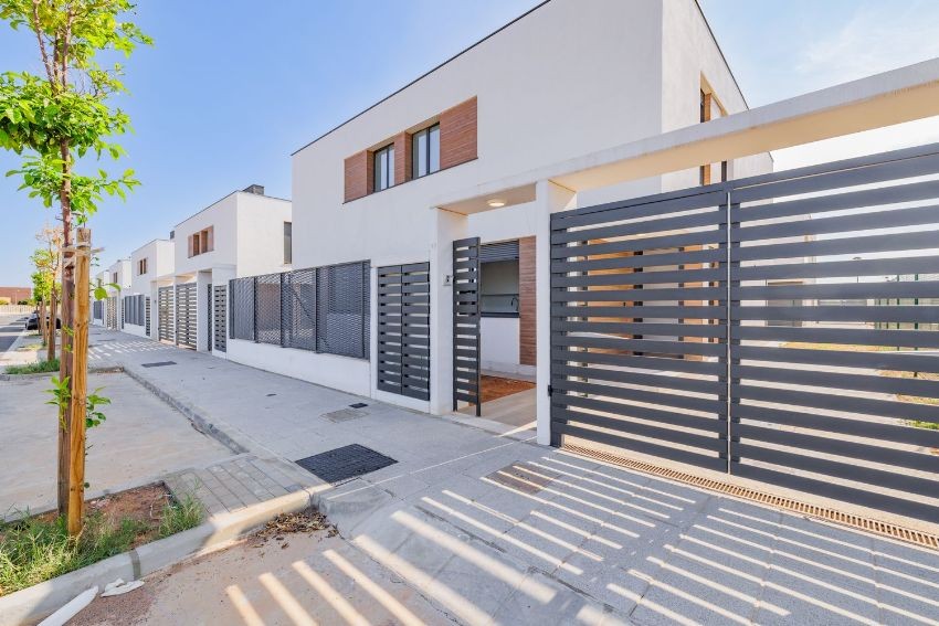 Chalet pareado de obra nueva