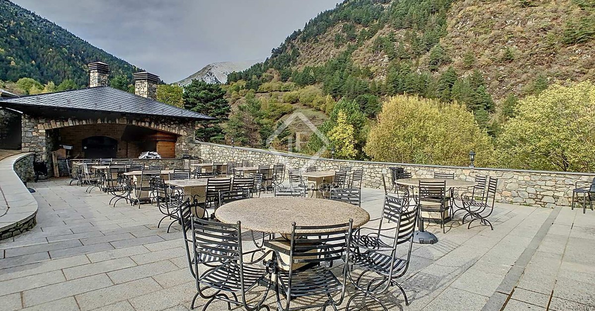 Restaurante del Hotel Ós de Civís & Spa - Andorra, en venta por 14 millones