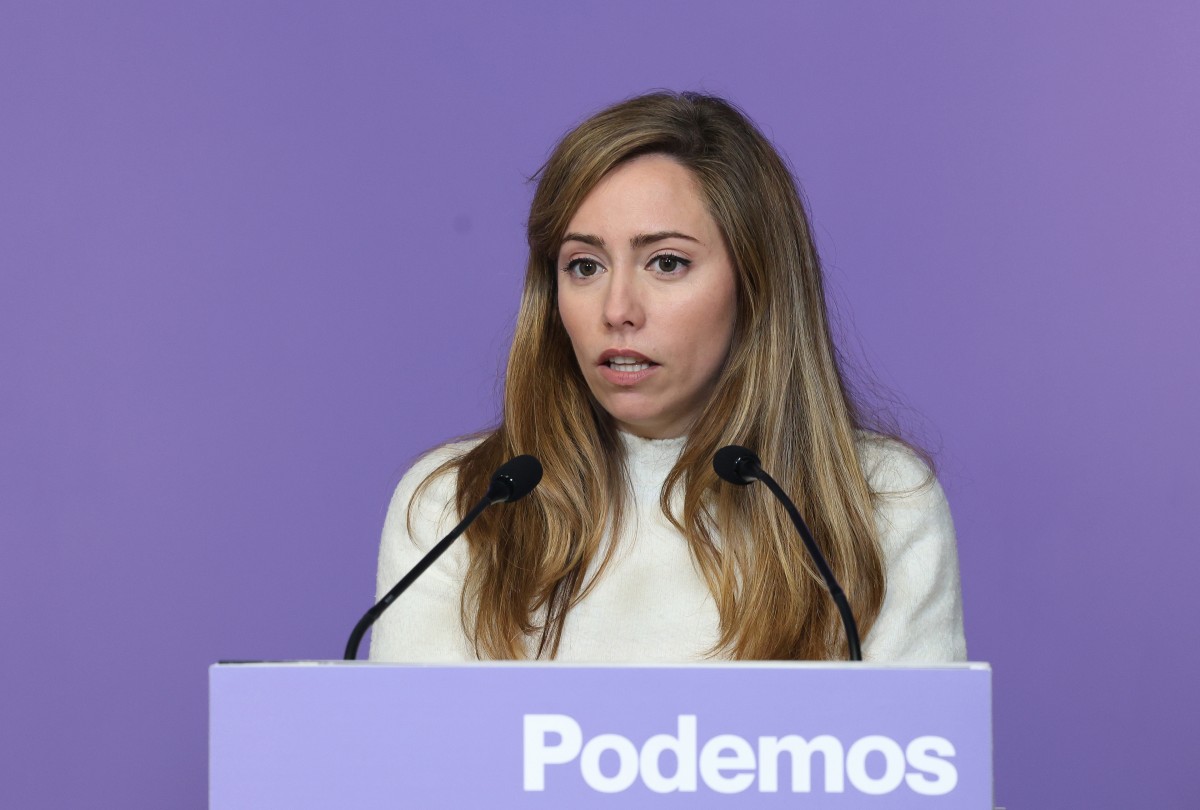 La secretaria de discurso, acción institucional y portavoz adjunta de Podemos, María Teresa Pérez, ofrece una rueda de prensa, en la sede del Partido, a 15 de enero de 2024, en Madrid (España).