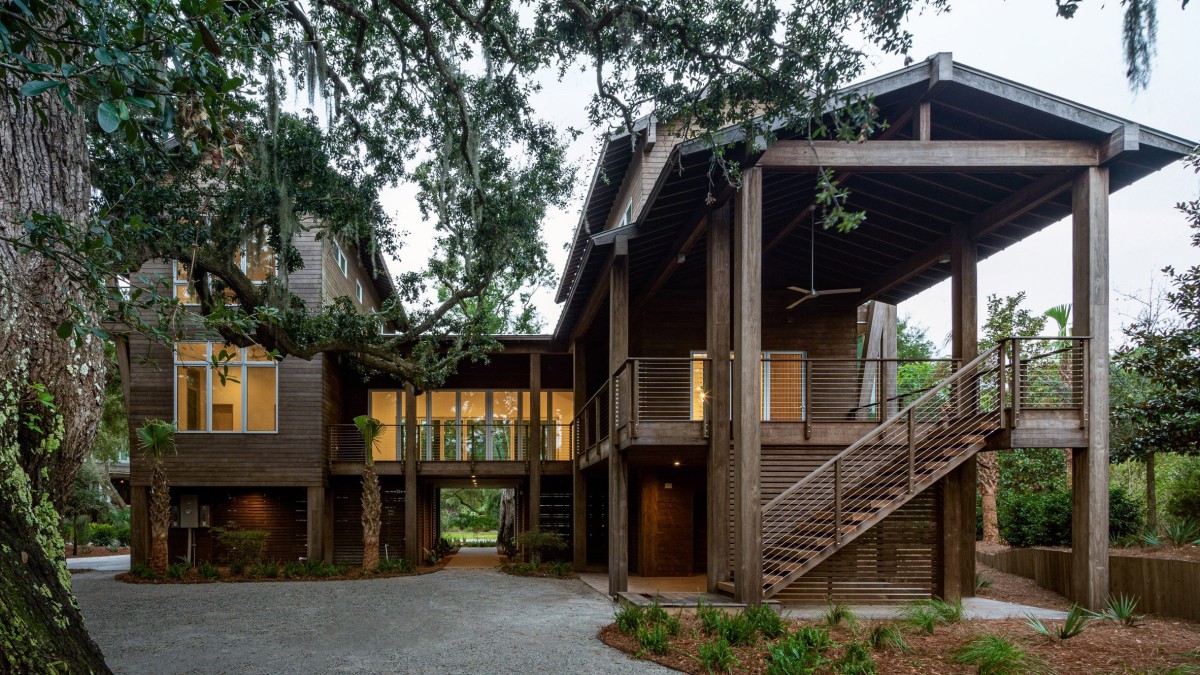 La Victory Bay House está situada en la isla Kiawah, en Carolina del Sur.