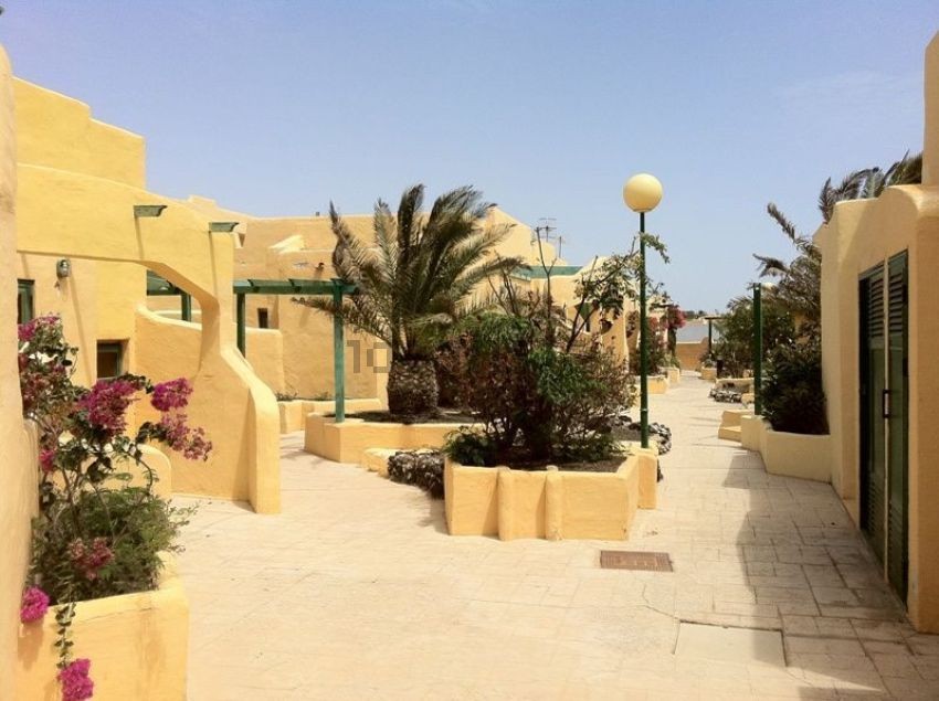 Chalet adosado en venta