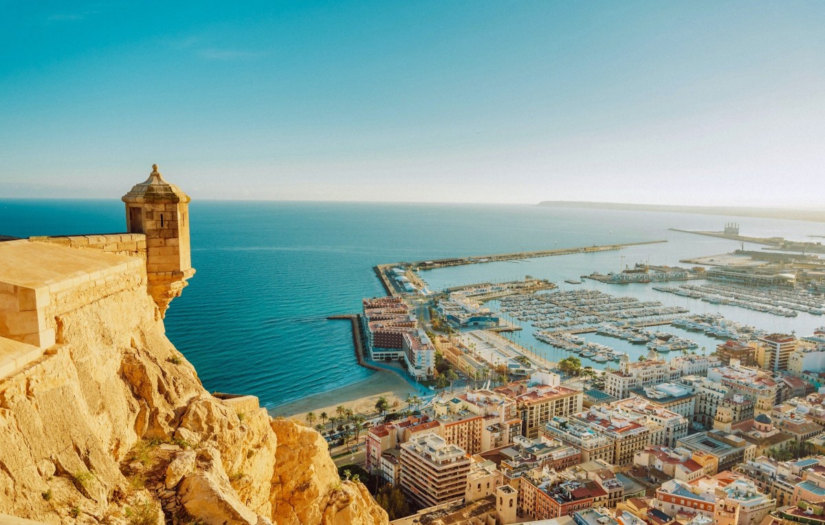 Genießen Sie die spanische Sonne in Alicante