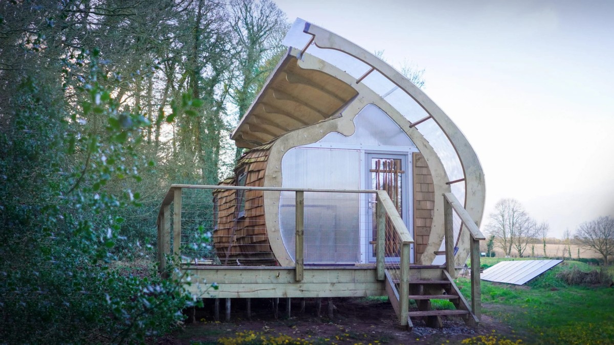 El proyecto Monocoque Cabin ha sido desarrollado por el arquitecto Peter Markos en un granja de Shropshire (Reino Unido).