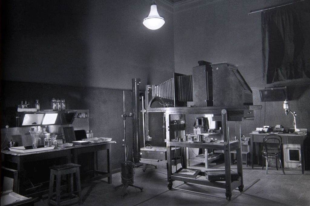 Laboratorio fotográfico del Banco de España. 1940
