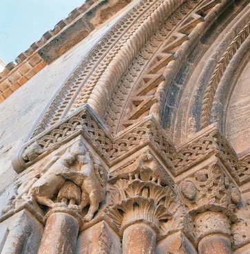 Detalls de l´església de Santa Maria