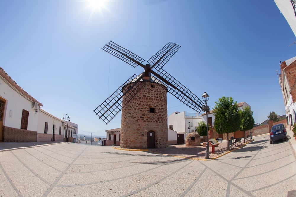 Los pueblos más bonitos de España que parecen sacados de un cuento de hadas Molino-galeria1