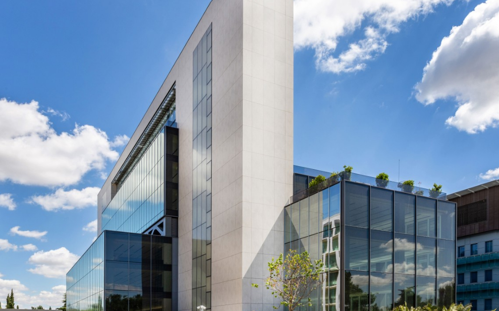 Edificio de oficinas de Árima Real Estate