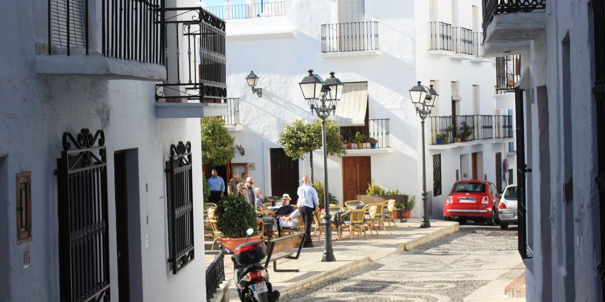 Plaza de la Iglesia de Frigiliana