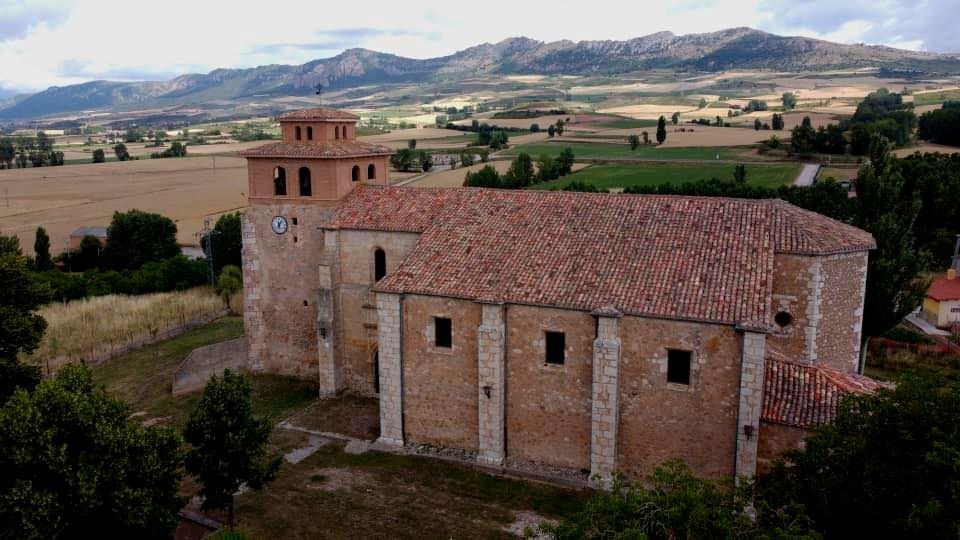 Vista exterior de la iglesia