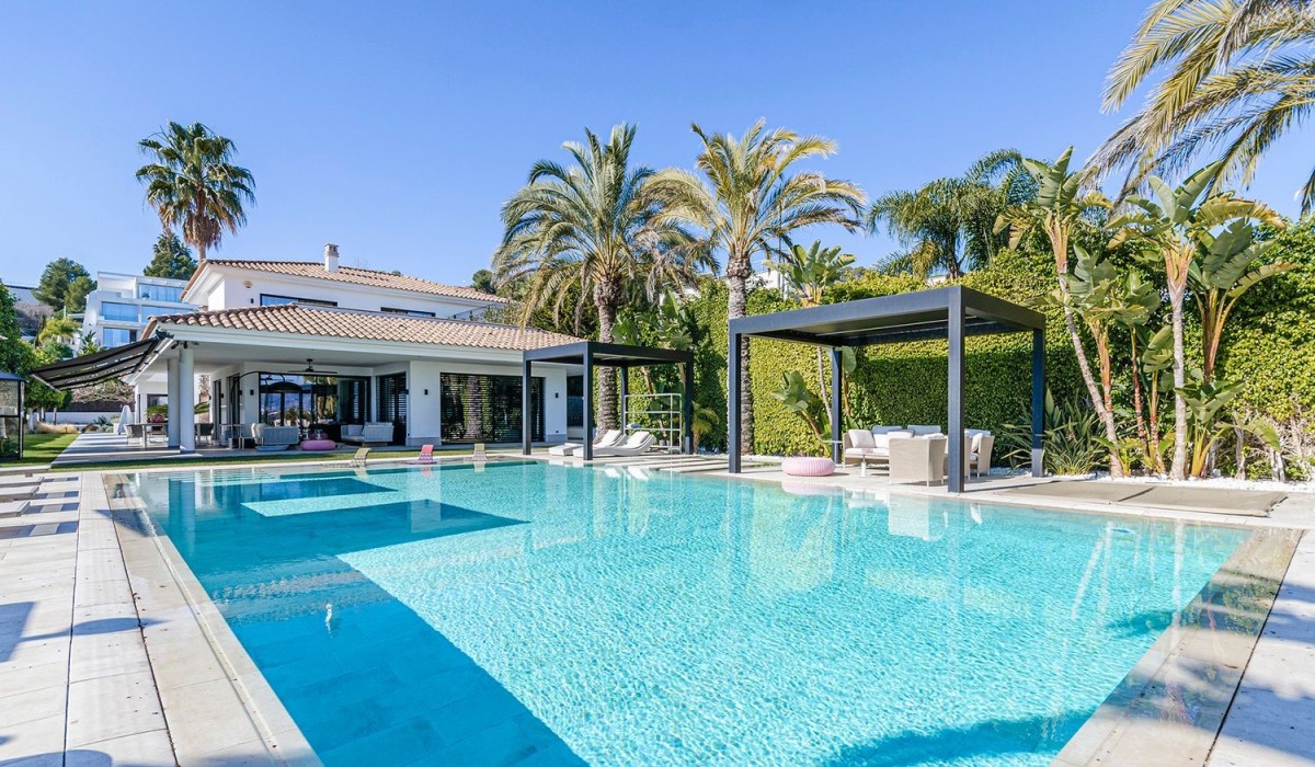 Luxury villa for sale in Sitges