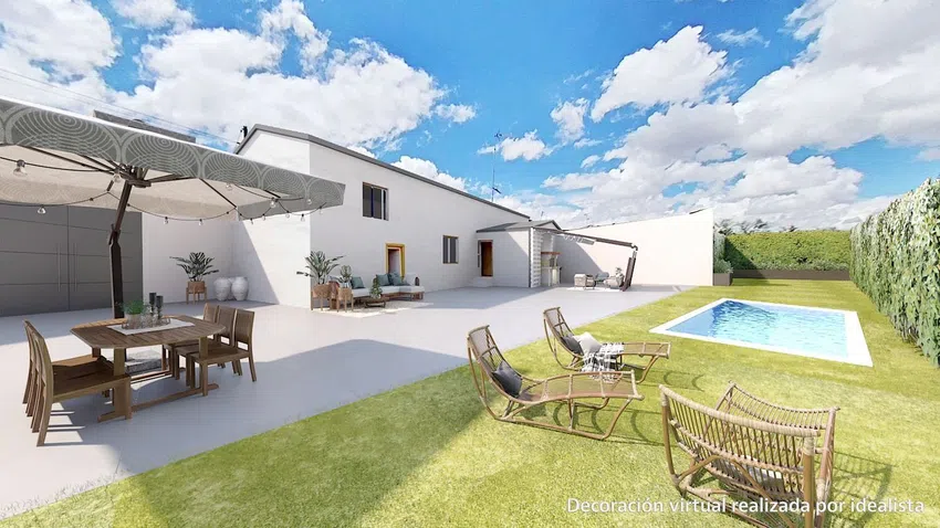 Chalet independiente en venta en Ávila