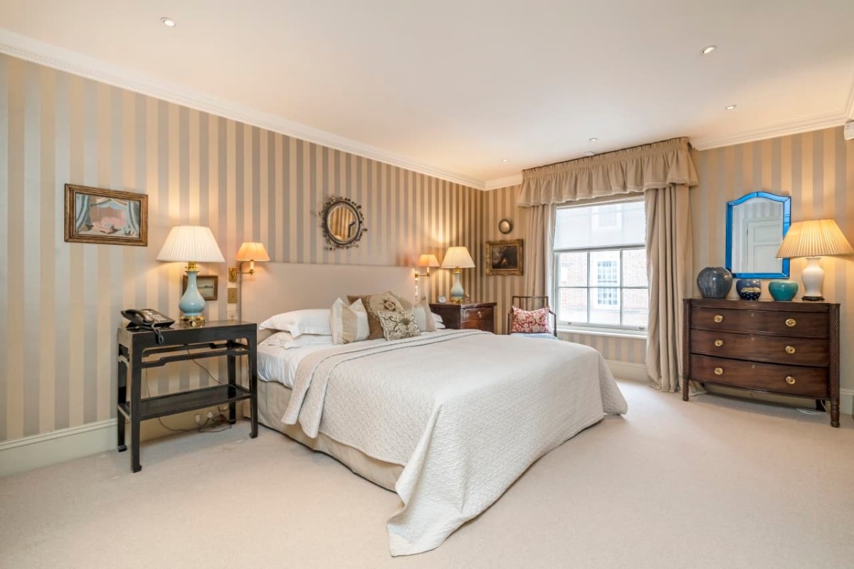 Se subasta la antigua vivienda de la familia de Diana de Gales en Londres