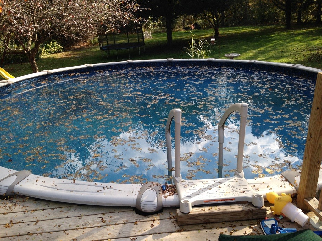Tareas de mantenimiento para dejar la piscina a punto para el verano