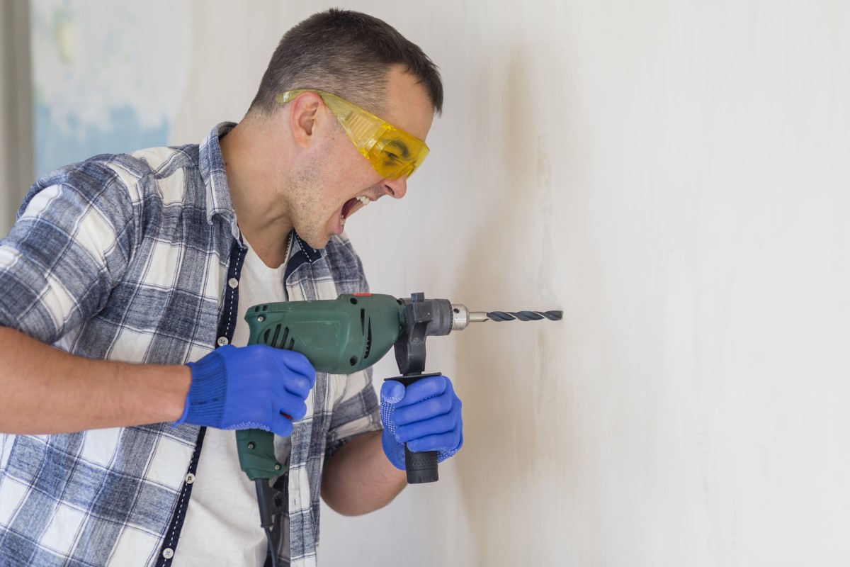 ¿Quién está obligado a abrir su casa en una avería?