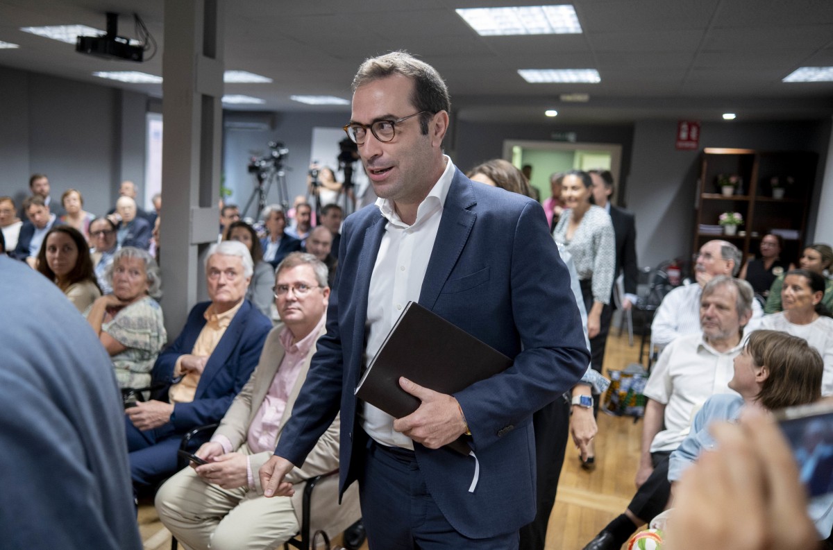 El ministro de Economía, Comercio y Empresas, Carlos Cuerpo, a su llegada a un coloquio, en la sede de Fundación Alternativas, a 18 de julio de 2024, en Madrid (España).