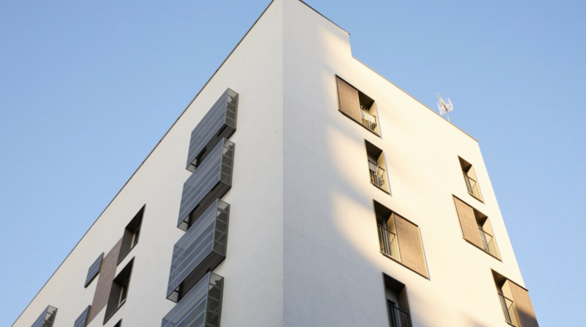 Barcelona promou la rehabilitació: gairebé un 90% dels edificis de la ciutat tenen més de 30 anys