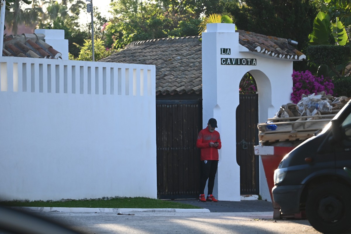 Antonio Banderas, leaving his home in Marbella