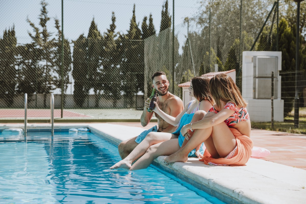 Piscina comunitaria inquilino moroso