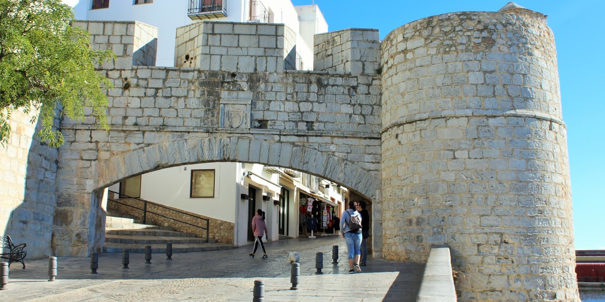 castillo papa luna