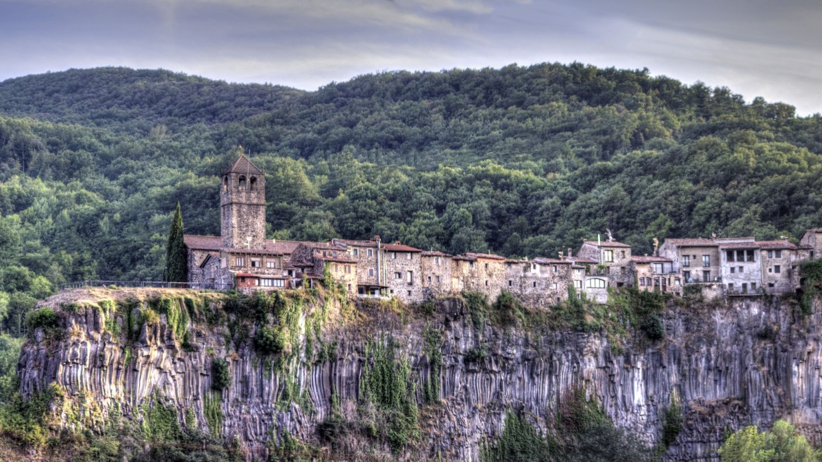 Castellfollit de la Roca, Espanya