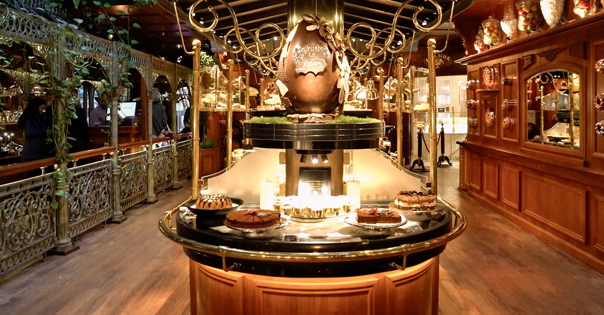 Interior del restaurante Les Grandes Buffets