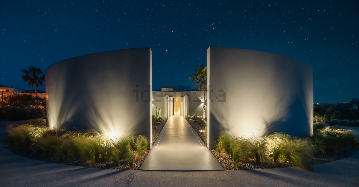 Villa futurista en el Algarve (Portugal).