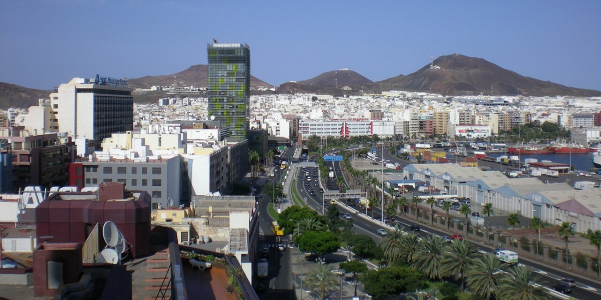Torre Woermann desde el norte
