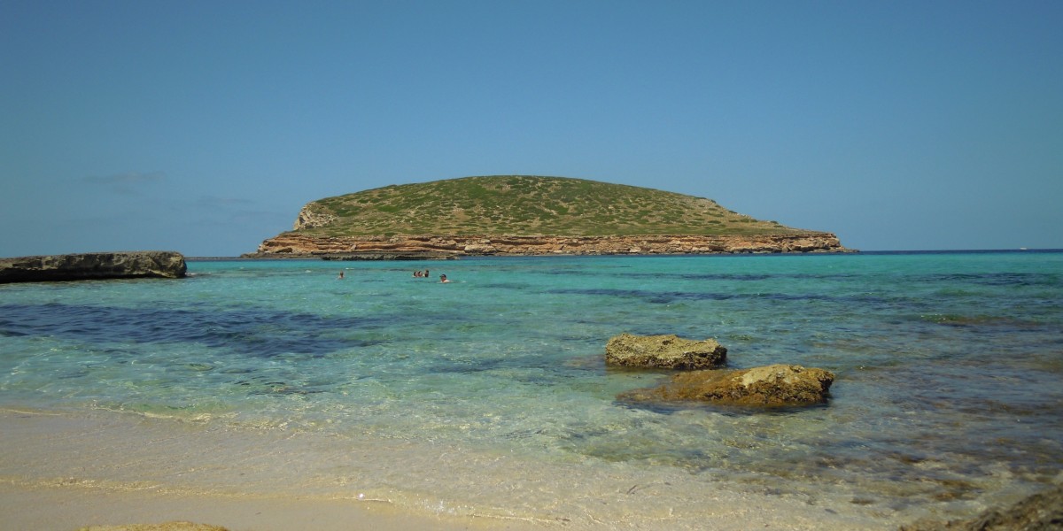 cala comte