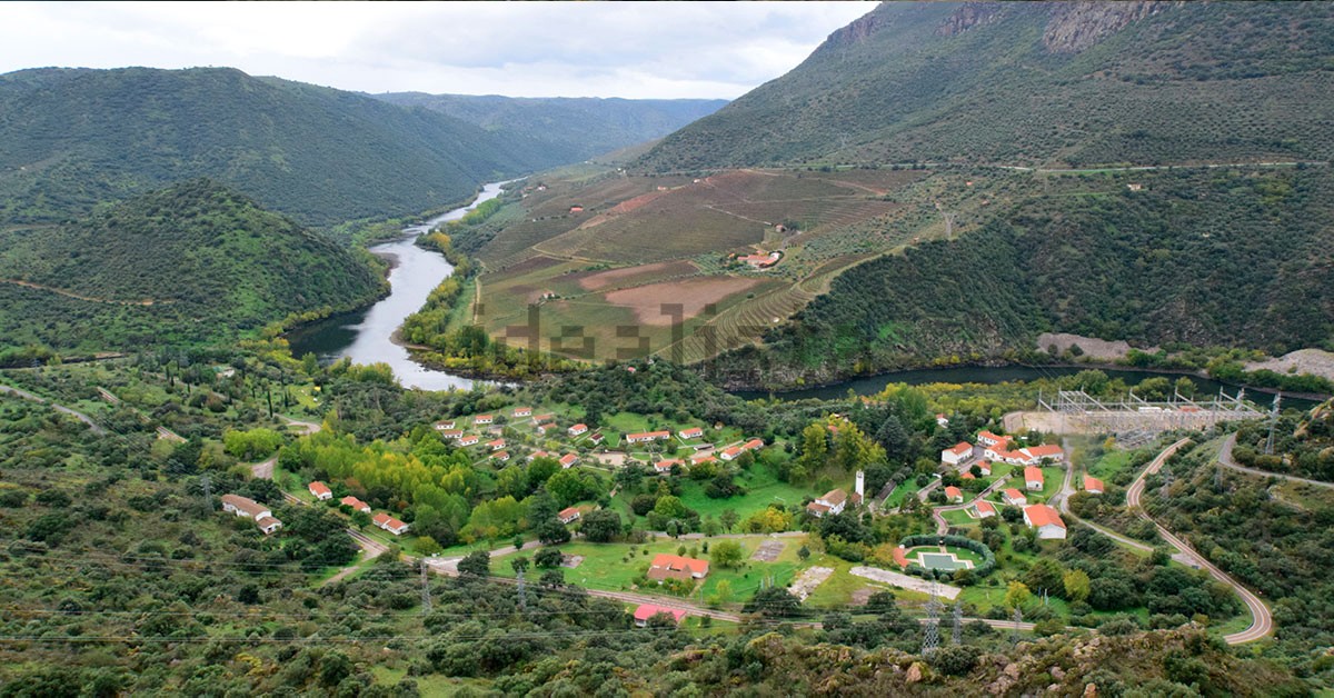 Poblado Salto de Saucelle (Salamanca)