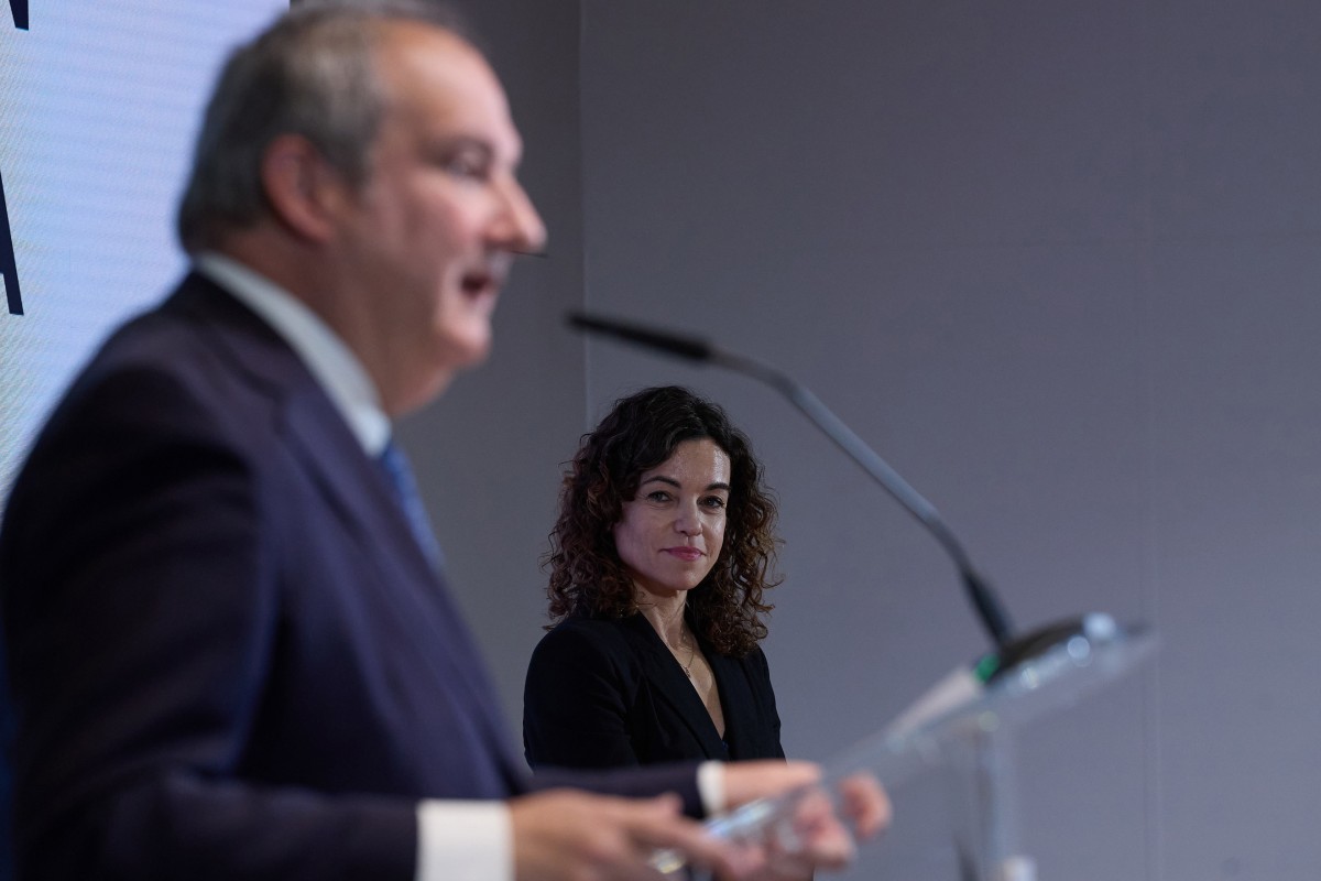 Archivo - El ministro de Industria y Turismo, Jordi Hereu, preside la toma de posesión de la nueva Secretaria de Estado de Turismo, Rosario Sánchez Grau, en la sede del ministerio, a 6 de mayo de 2024, en Madrid (España).