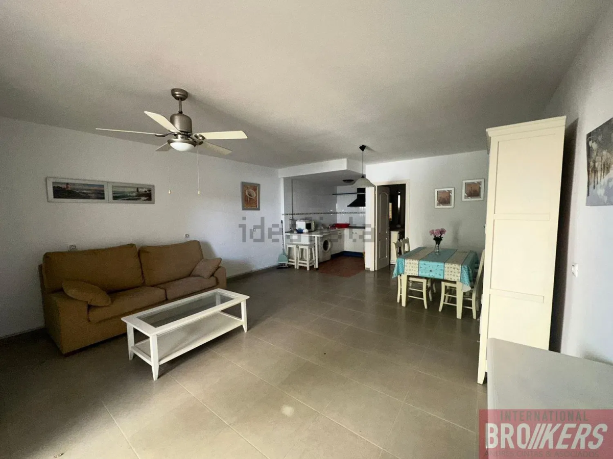 Bajo en venta en Almería