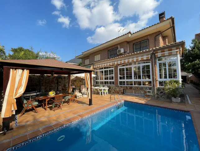 Chalet en venta en Alcalá de Henares (Madrid)