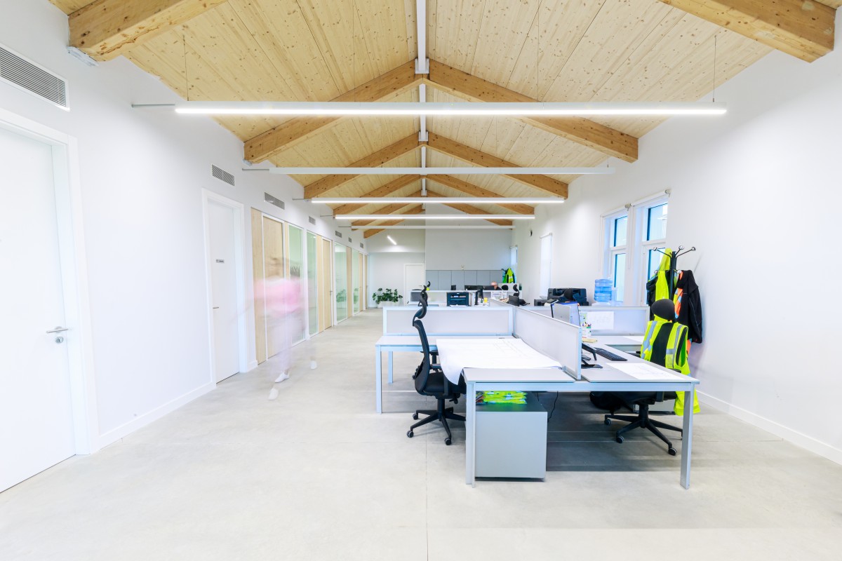 Zona de oficinas de la sede de Los Cerros (Madrid)