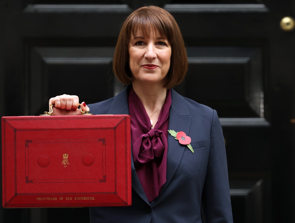 La ministra británica de Economía, Rachel Reeves, presenta los nuevos presupuestos