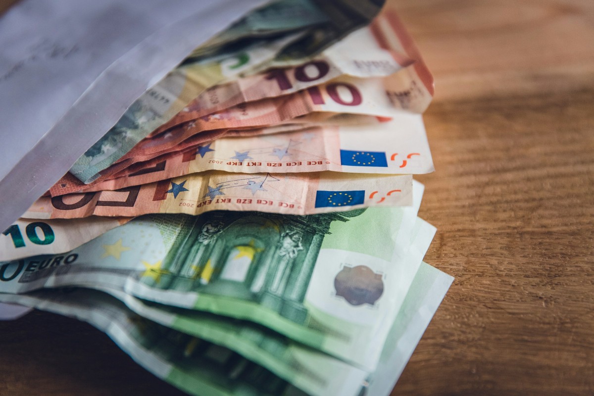Saving money in Spain
