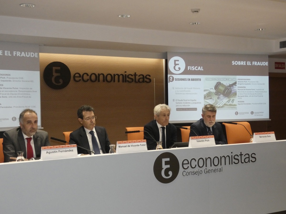 Agustín Fernández, Manuel de Vicente-Tutor, Valentín Pich y Bernardo Soto.