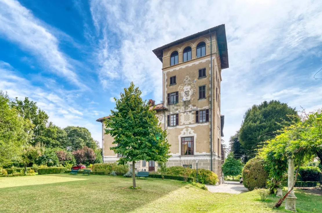 Castillo del siglo XVIII en Piamonte (Italia)