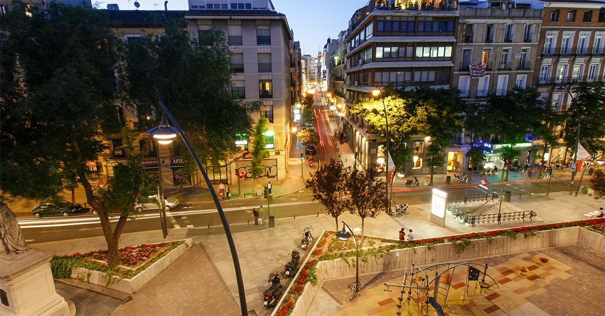 Plaza de Tirso de Molina, de Enrique Barrera