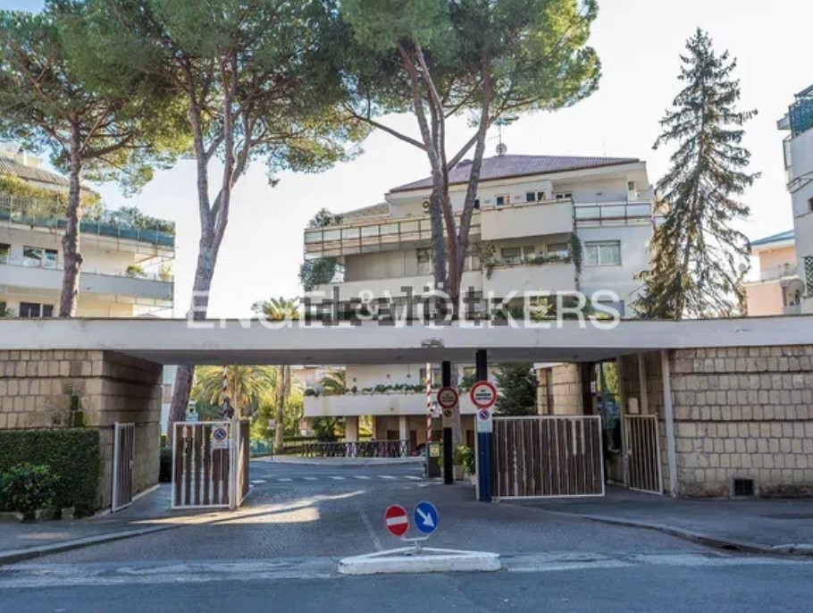 Casa di Raffaella Carrà, esterni