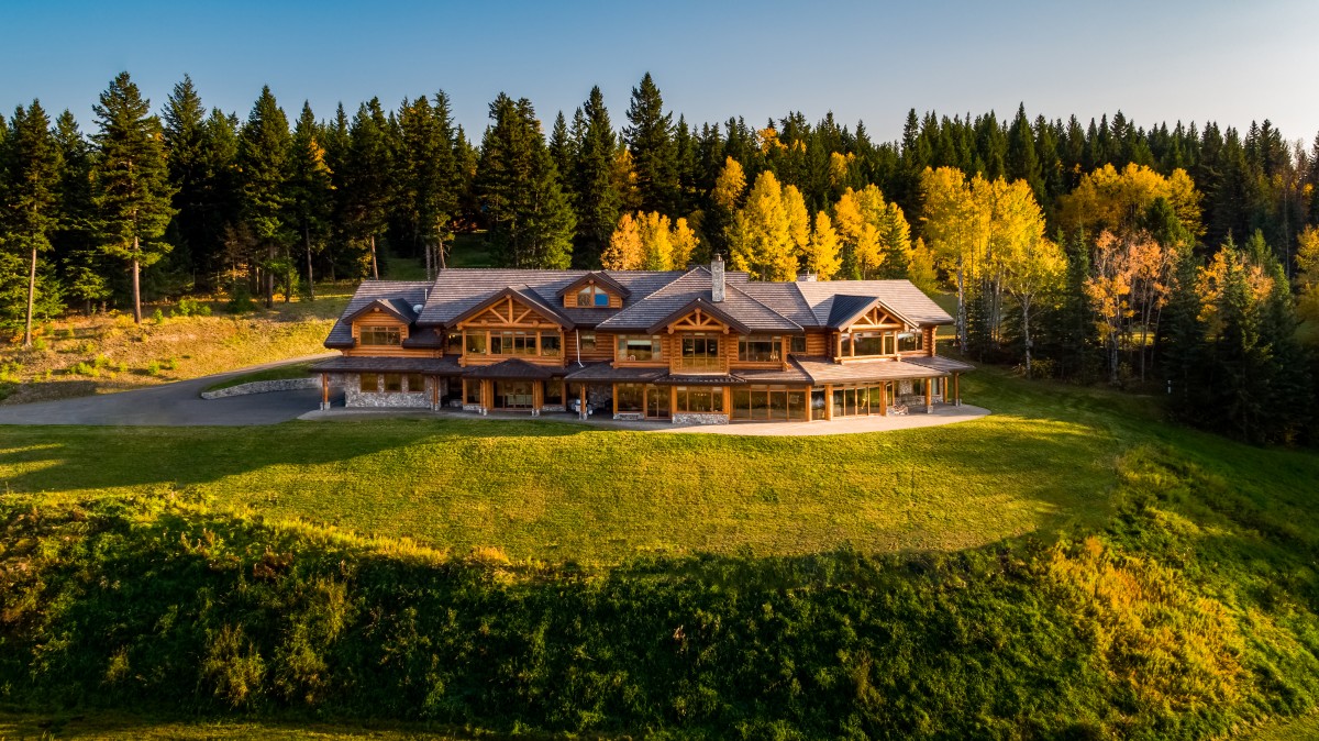 Granja ganadera en la Columbia británica (Canadá)