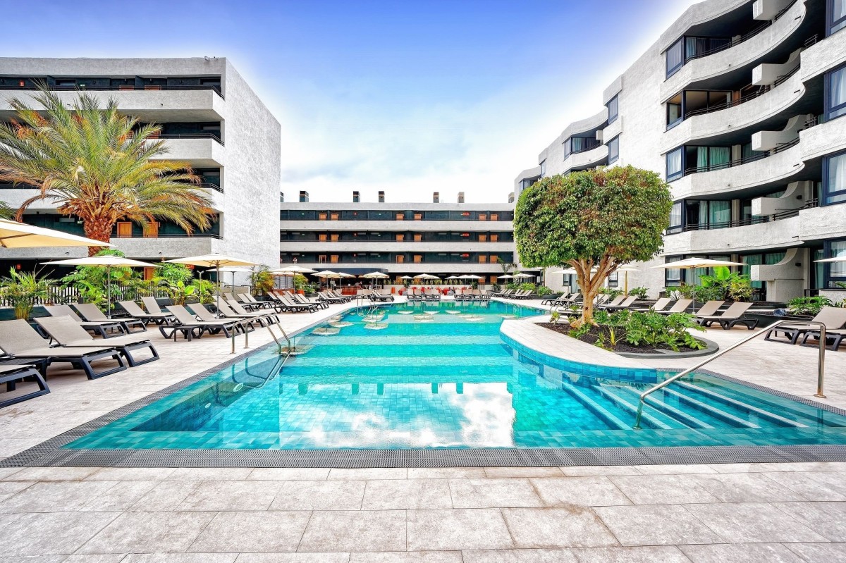 Atom Hoteles vende el Hotel Labranda Suites Costa Adeje por 110 millones de euros