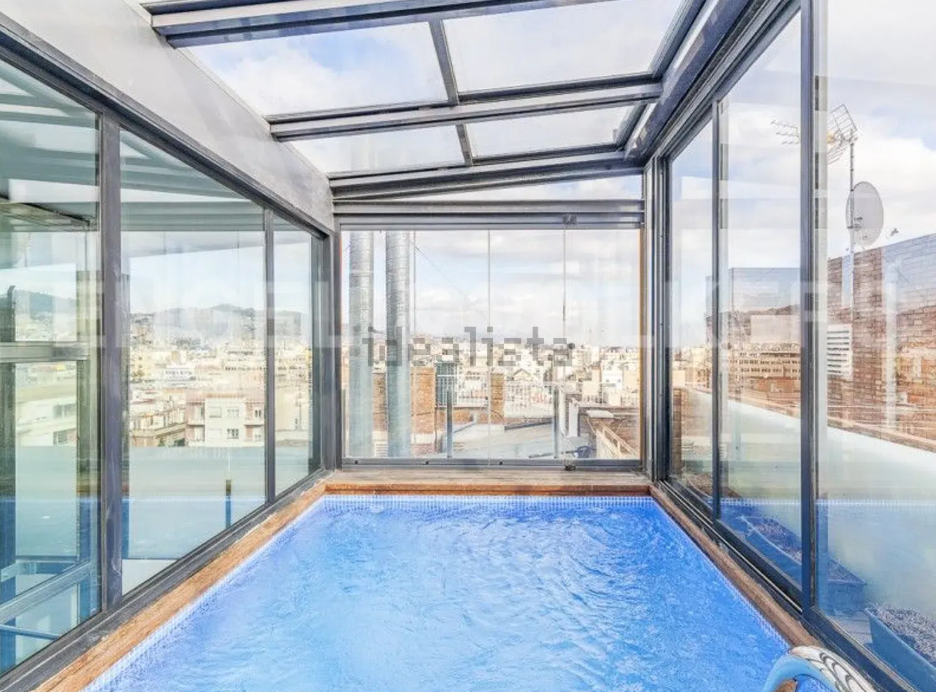 Ático con piscina climatizada Barcelona