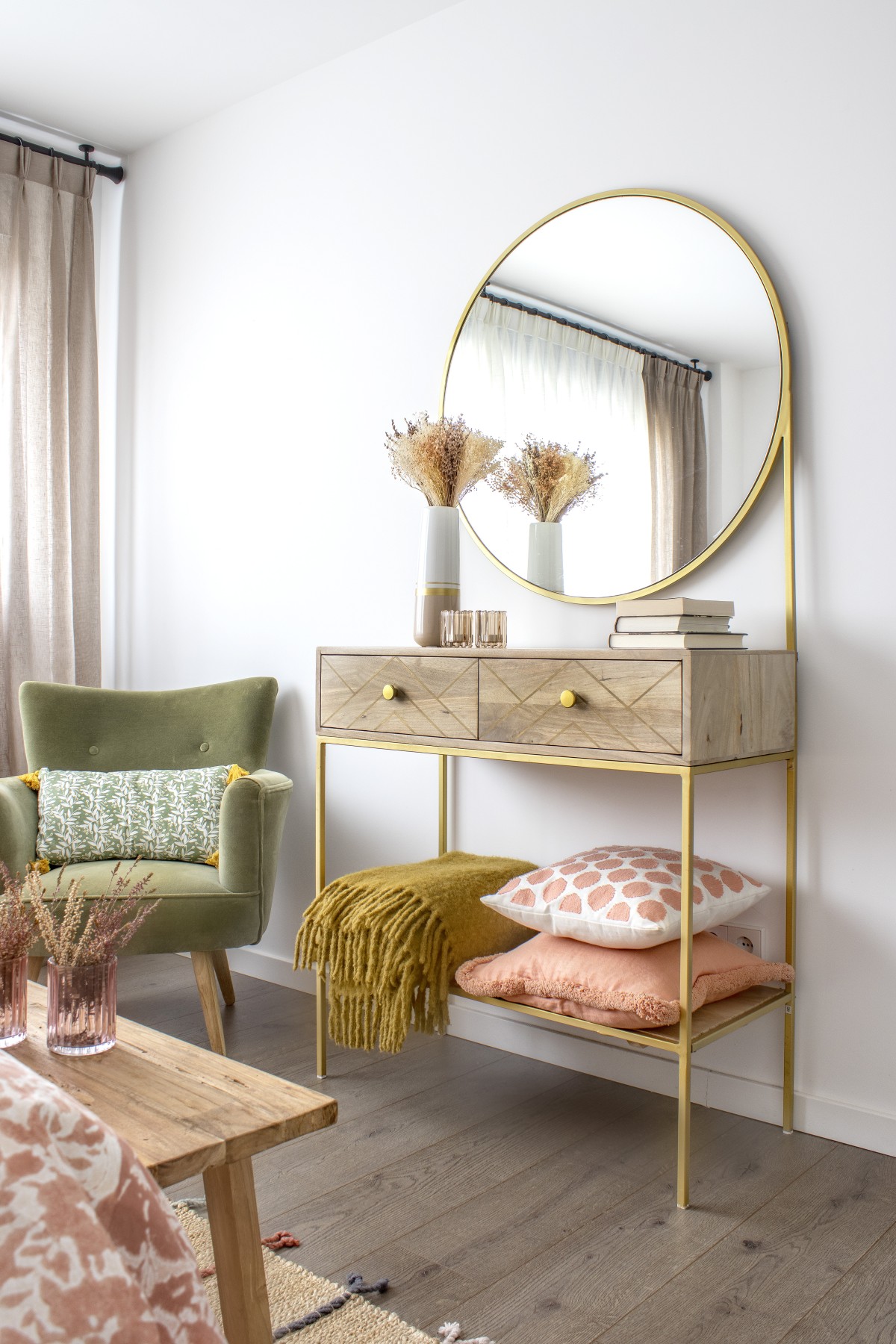 Dopamine in decoration