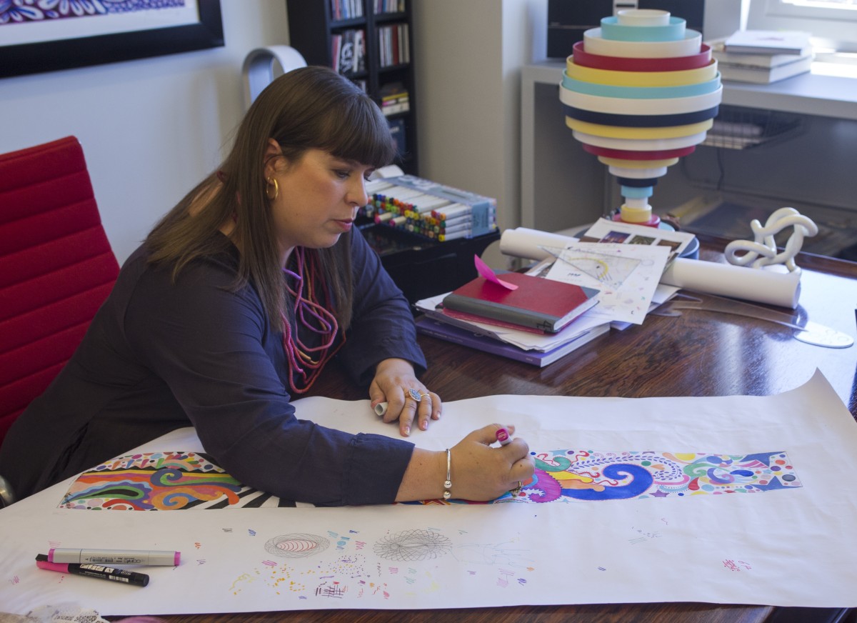 Joana Vasconcelos en su estudio